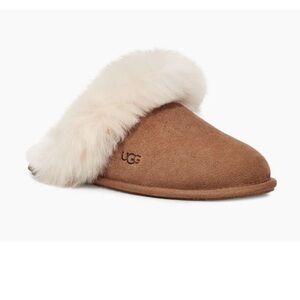Viral UGG Womens Slippers Scuff Sis Womens size 7 Lounge Back to school